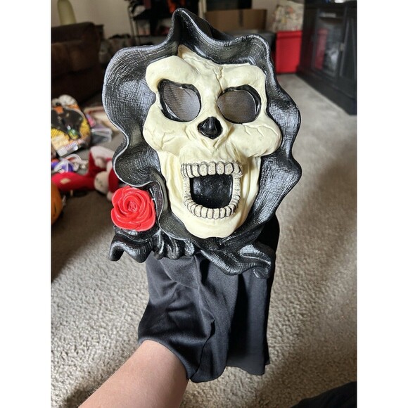Day Of The Dead Vintage Skull & Rose Mask Halloween Horror Costume - Picture 1 of 3